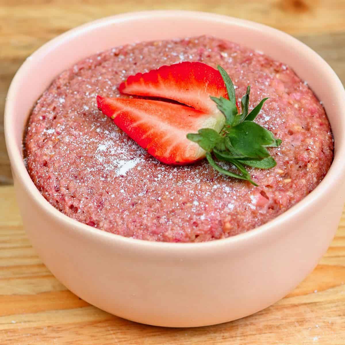 Strawberry Cheesecake Baked Oatmeal Recipe: Cake-Like & Sliceable Oats